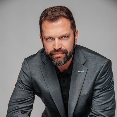 Alexander Fink — President & U.S. CEO, Swarmer